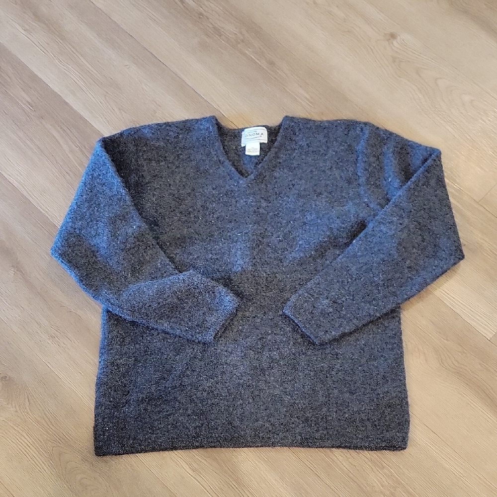 Womens Medium Gray V-Neck Merino Wool  Sweater